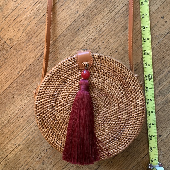 Boho straw circle bag with tassel NWOT - Picture 12 of 13